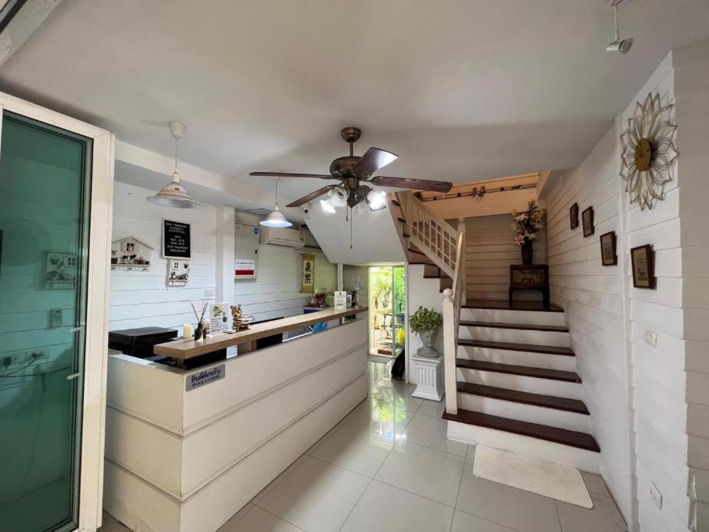 מלון Ban Thungdang Housetel בנגקוק מראה חיצוני תמונה