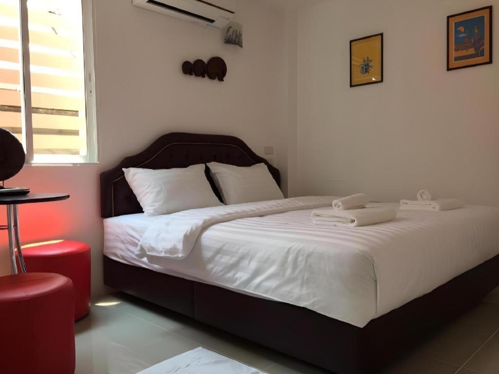מלון Ban Thungdang Housetel בנגקוק מראה חיצוני תמונה