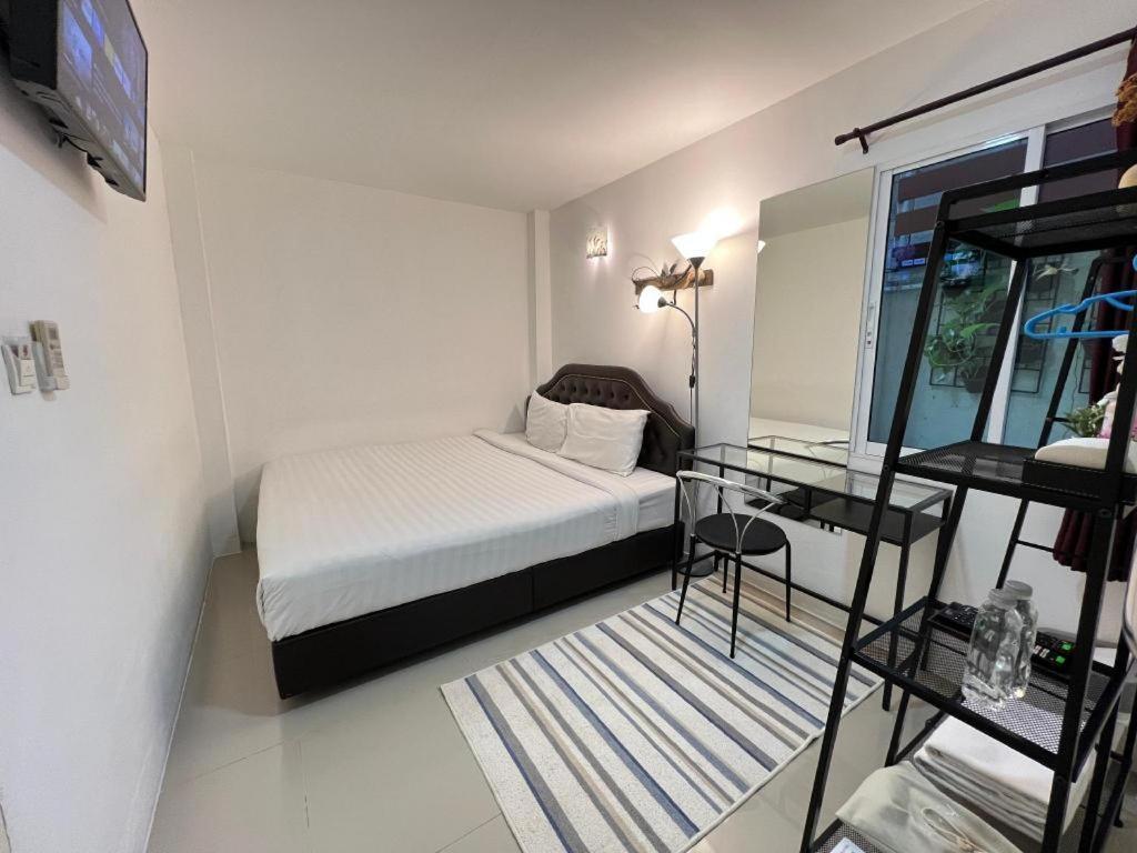 מלון Ban Thungdang Housetel בנגקוק מראה חיצוני תמונה