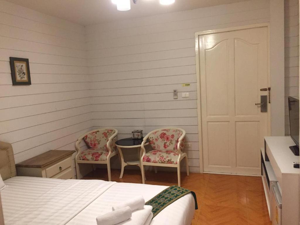 מלון Ban Thungdang Housetel בנגקוק מראה חיצוני תמונה